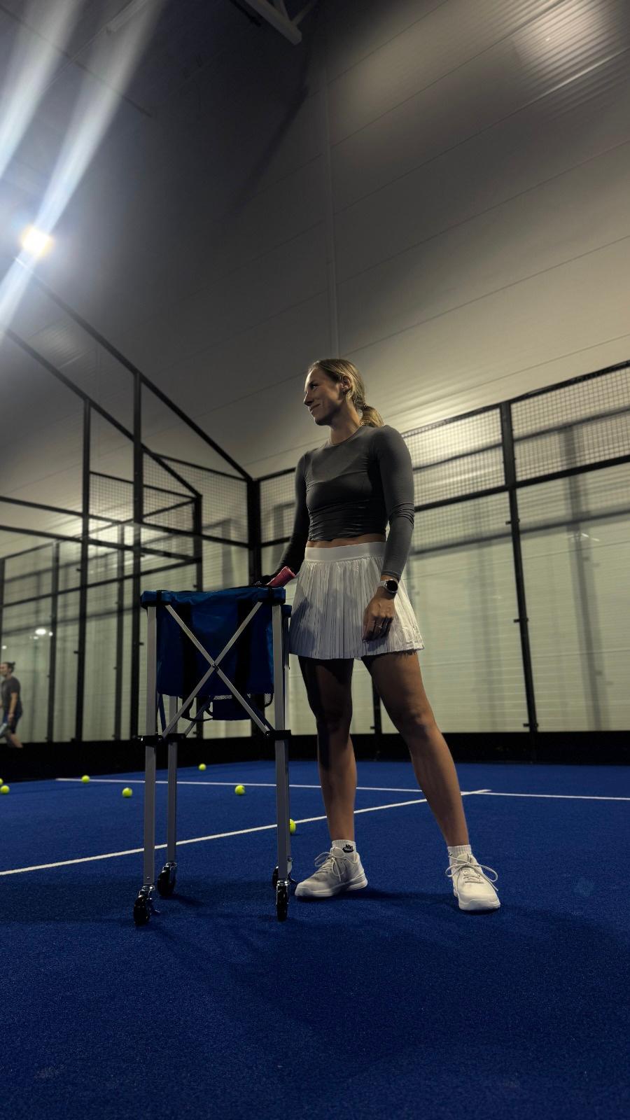 Trenere Gundega Pastore MyPadel kortā